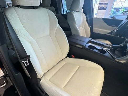 New 2026 Lexus LX 700h Luxury AWD/4WD image 8