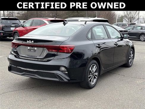 Used 2023 Kia Forte LXS image 2