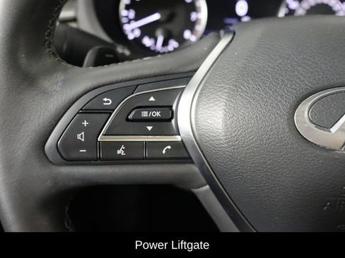 Used 2023 INFINITI QX50 Luxe FWD image 8