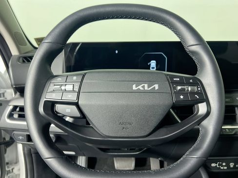 Certified 2025 Kia K4 EX FWD image 15