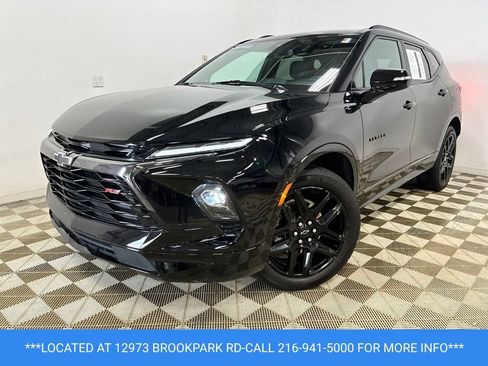 Certified 2023 Chevrolet Blazer RS FWD image 1