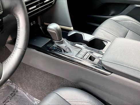 Used 2025 Toyota Camry XSE FWD image 18