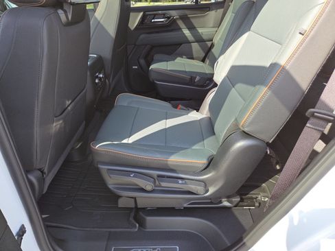 New 2026 GMC Yukon AT4 w/ AT4 Premium Plus Package AWD/4WD image 30