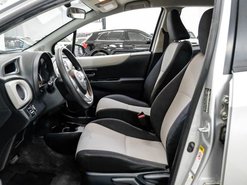 Used 2014 Toyota Yaris LE image 3