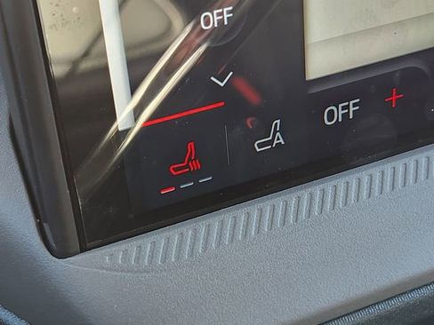 New 2025 Ford Maverick XLT w/ XLT Luxury Package image 22