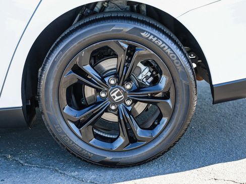 Used 2025 Honda Accord SE image 30