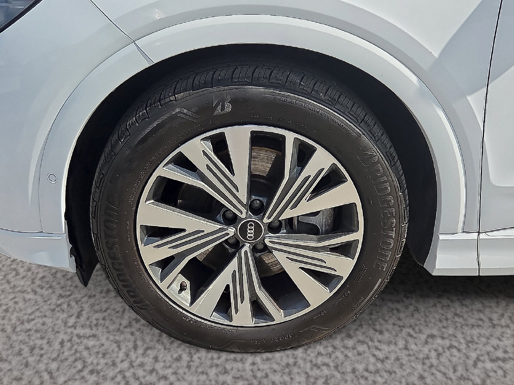 Used 2023 Audi Q4 e-tron Premium Plus w/ Premium Plus RWD image 10