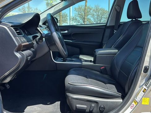 Used 2017 Toyota Camry XLE w/ Moonroof Package FWD image 21