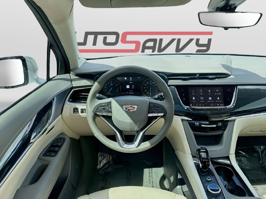 Used 2025 Cadillac XT6 Premium Luxury w/ Technology Package FWD image 24