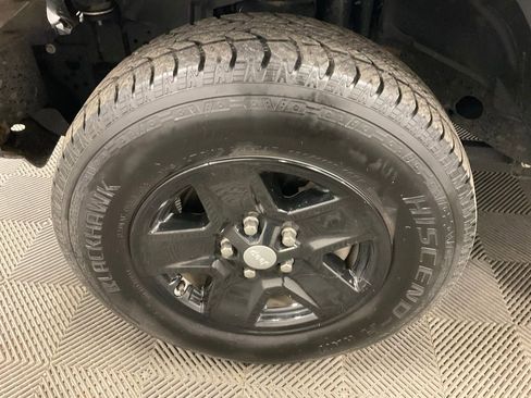 Used 2020 Jeep Gladiator Sport w/ Quick Order Package 24S image 14