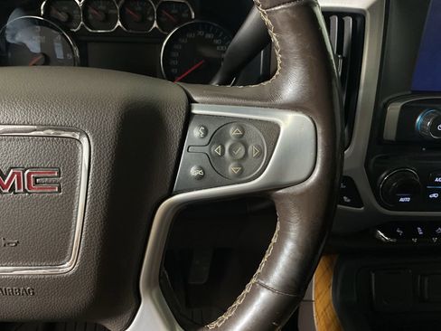 Used 2018 GMC Sierra 1500 SLT AWD/4WD image 28