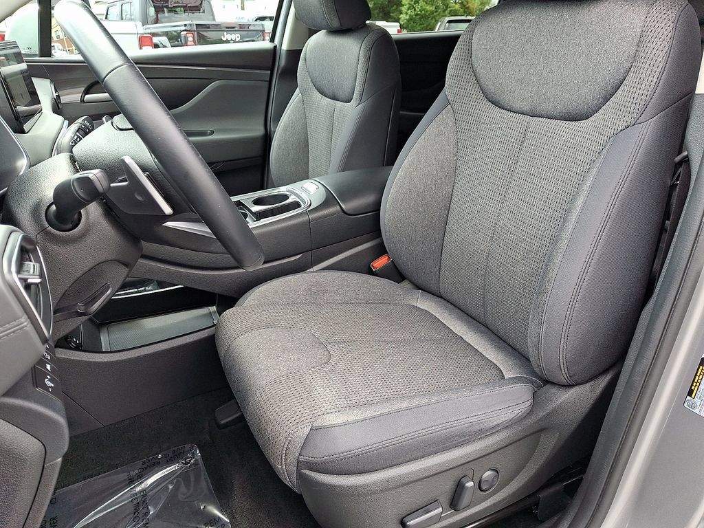 Used 2023 Hyundai Santa Fe SEL FWD image 15