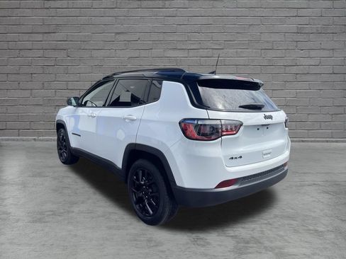 Used 2023 Jeep Compass Latitude w/ Convenience Group AWD/4WD image 5