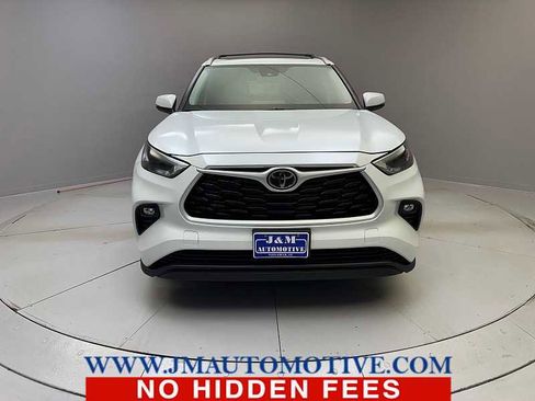 Used 2022 Toyota Highlander XLE image 8