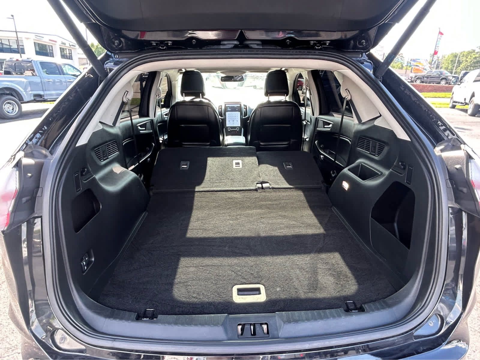 Used 2024 Ford Edge SEL w/ Convenience Package AWD/4WD image 7