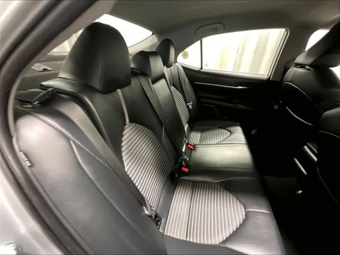 Used 2023 Toyota Camry SE image 16