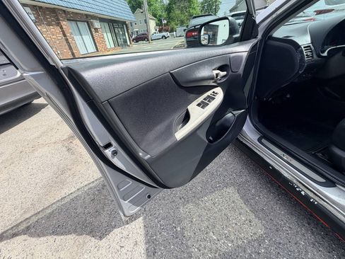 Used 2009 Toyota Corolla XRS FWD image 34