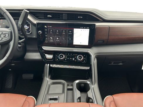 New 2026 GMC Sierra 2500 Denali Ultimate image 12