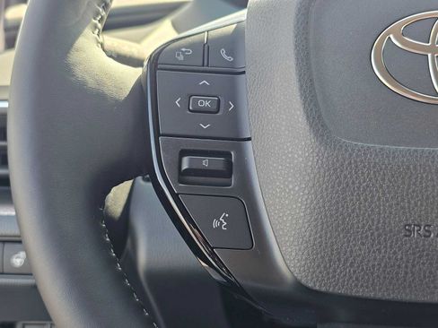 Certified 2026 Toyota Prius XLE FWD image 28
