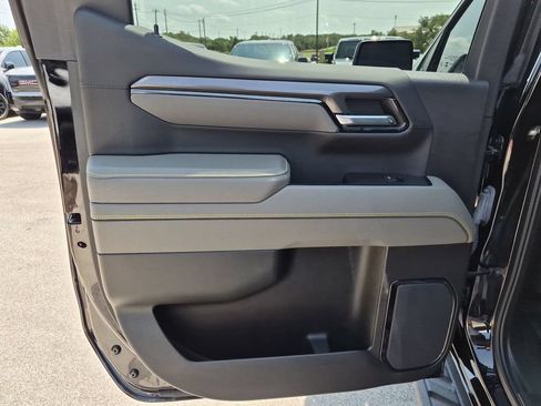 Used 2025 Chevrolet Silverado 1500 ZR2 w/ Technology Package AWD/4WD image 39