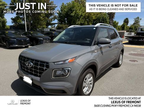 Used 2020 Hyundai Venue SEL FWD image 1