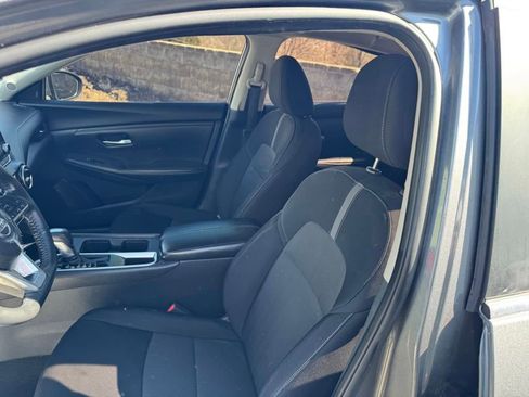 Used 2022 Nissan Sentra SV image 9