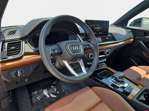 Used 2023 Audi Q5 e Premium w/ Convenience Package AWD/4WD image 19