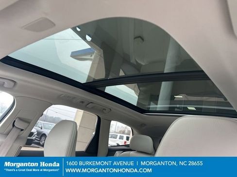 Used 2024 Volvo XC60 B5 Plus image 25