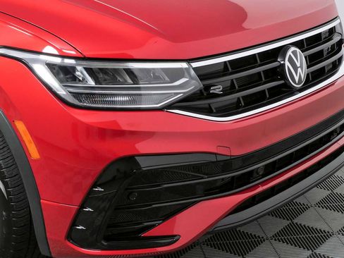 Used 2024 Volkswagen Tiguan SE R-Line image 39