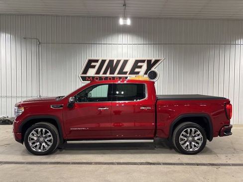 Used 2024 GMC Sierra 1500 Denali w/ Denali Reserve Package AWD/4WD image 1