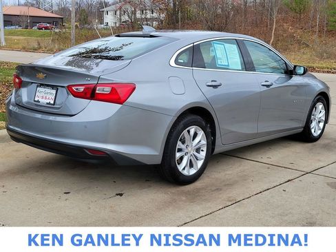 Used 2024 Chevrolet Malibu LT image 3