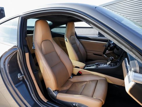 Certified 2017 Porsche 911 Carrera image 28