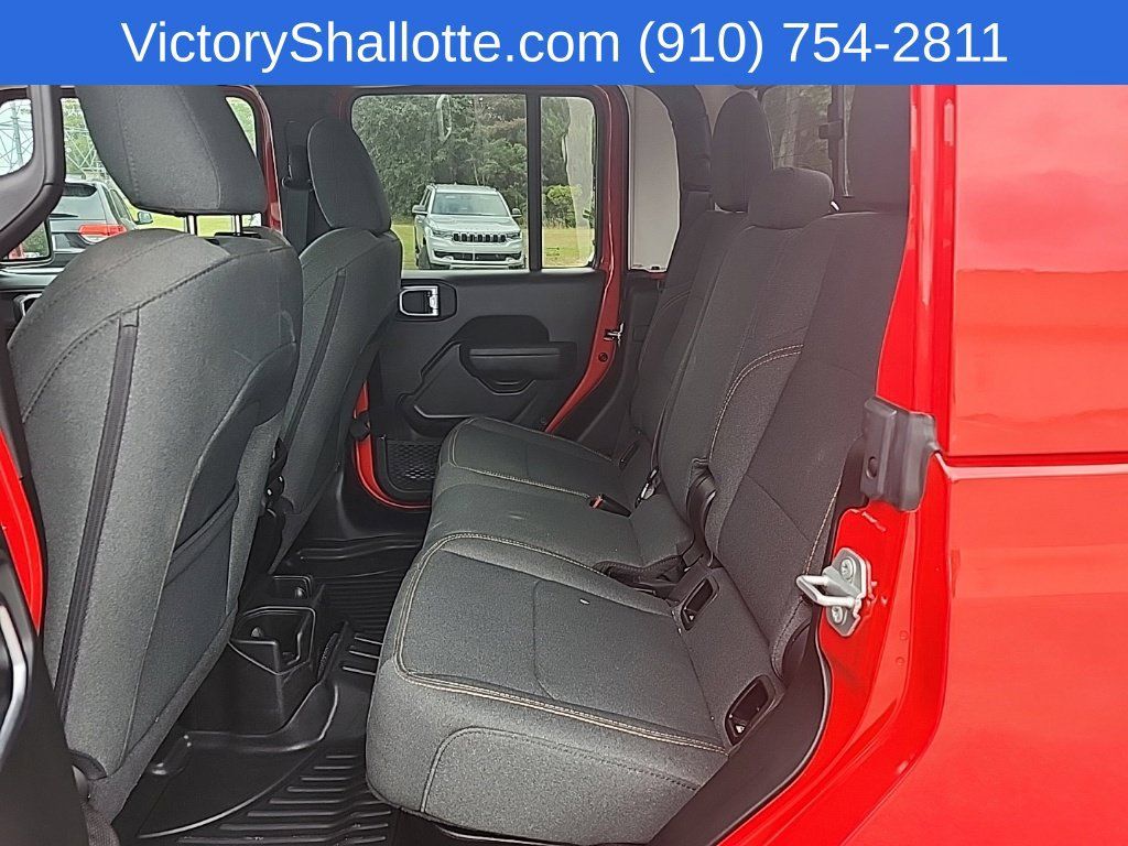 Used 2025 Jeep Gladiator Sport AWD/4WD image 22