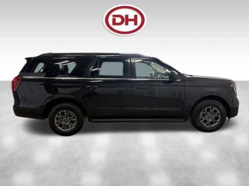 Used 2025 Ford Expedition Max Active AWD/4WD image 2