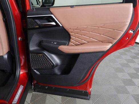 New 2025 Mitsubishi Outlander SEL image 30