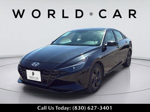 Used 2021 Hyundai Elantra SEL FWD image 4