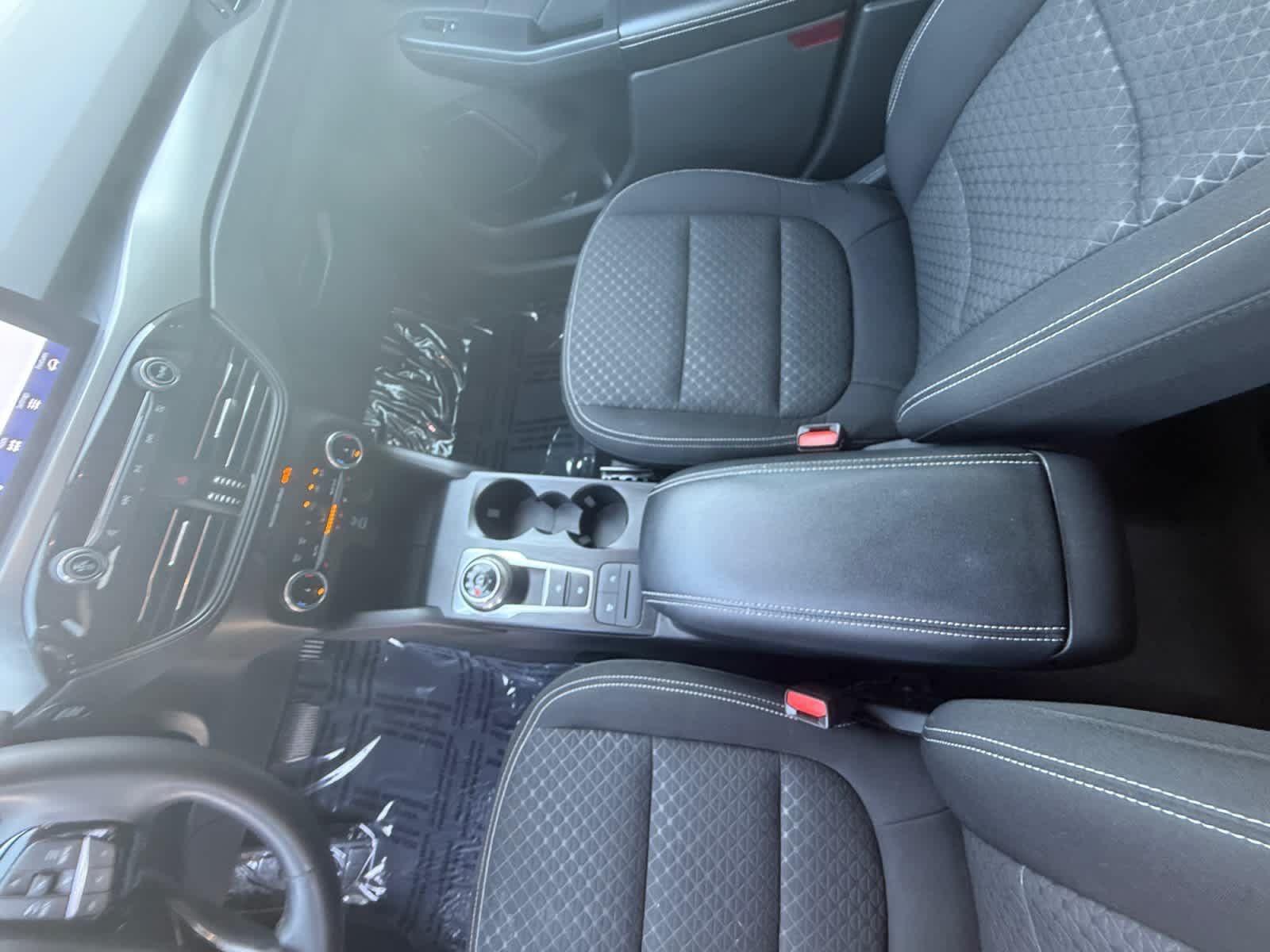 Used 2023 Ford Escape Active AWD/4WD image 17