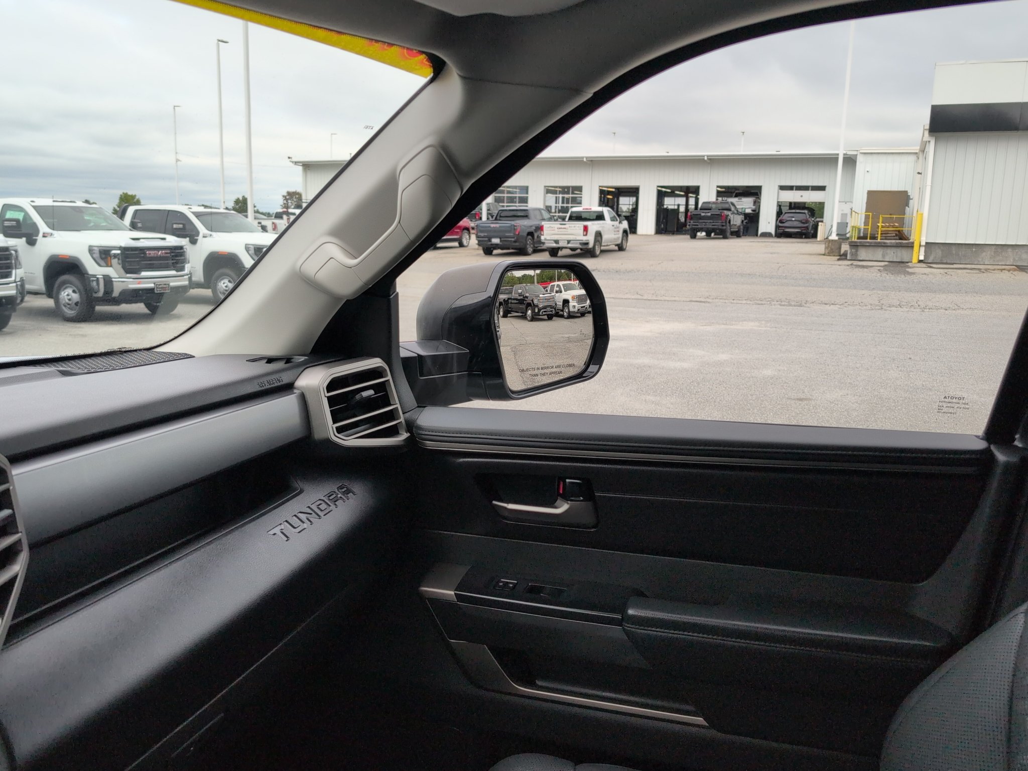 Used 2024 Toyota Tundra SR5 w/ SR5 Premium Package AWD/4WD image 23