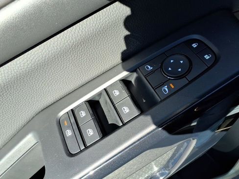 New 2026 Nissan Pathfinder SV image 17