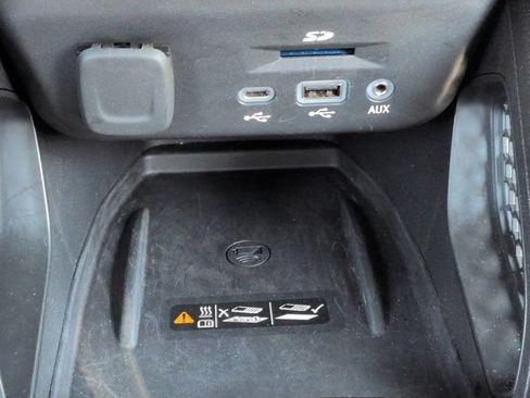 Used 2022 Chevrolet TrailBlazer RS w/ Technology Package FWD image 21