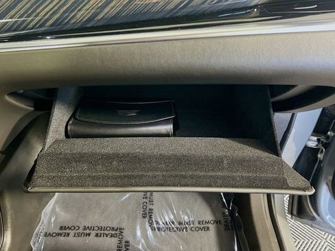 Used 2024 Cadillac XT6 Premium Luxury image 31