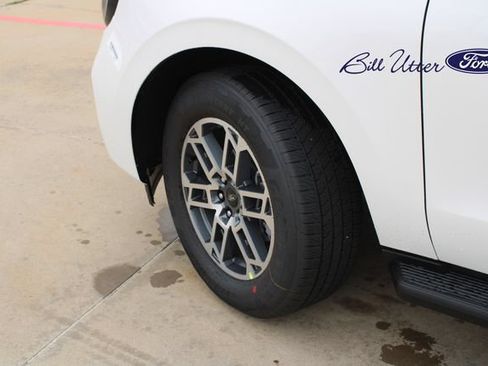 New 2026 Ford Expedition Active RWD image 5