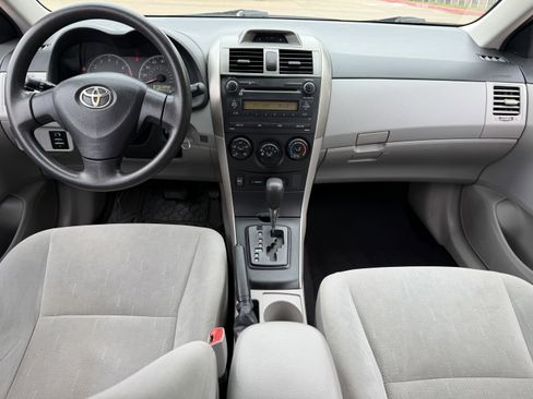 Used 2012 Toyota Corolla L FWD image 21