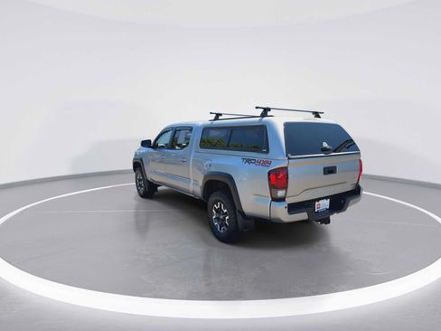 Certified 2018 Toyota Tacoma TRD Off-Road w/ TRD Premium Off Road Package AWD/4WD image 6