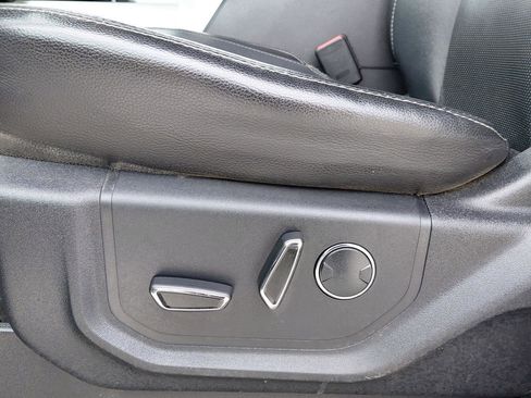 Used 2017 Ford F350 Lariat image 27