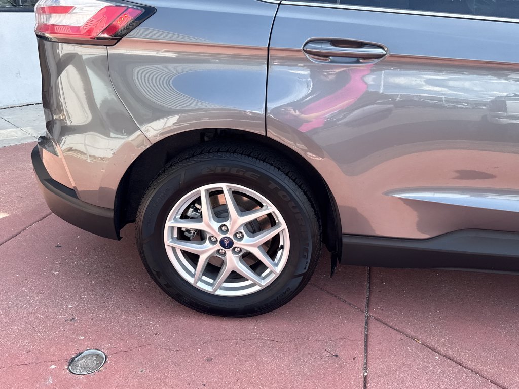 Used 2022 Ford Edge SEL AWD/4WD image 31