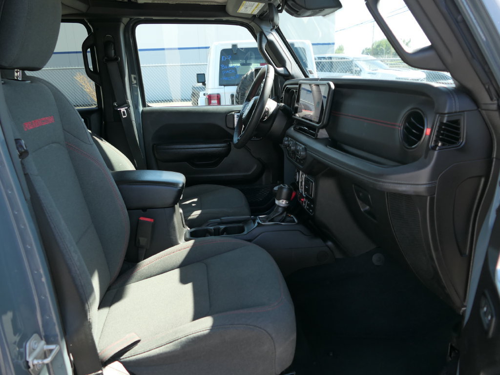 Used 2024 Jeep Wrangler Unlimited Rubicon AWD/4WD image 23