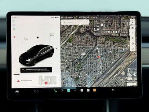 Used 2018 Tesla Model 3 Mid Range image 19