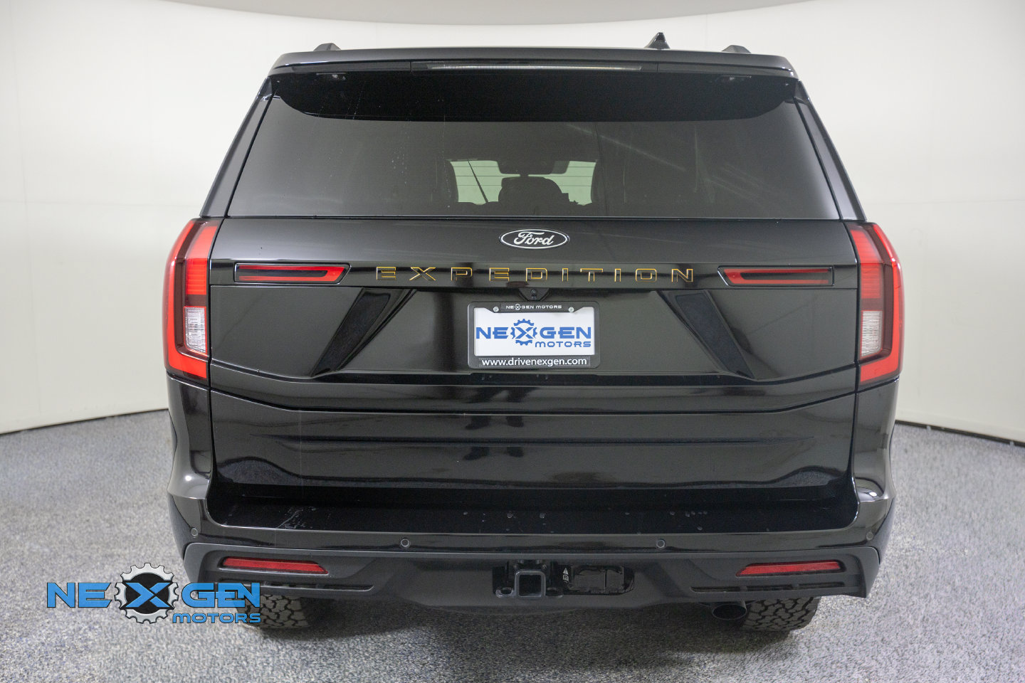Used 2026 Ford Expedition Tremor AWD/4WD image 36