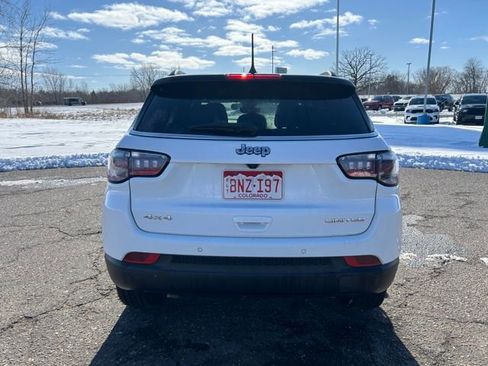 Used 2025 Jeep Compass Limited image 5